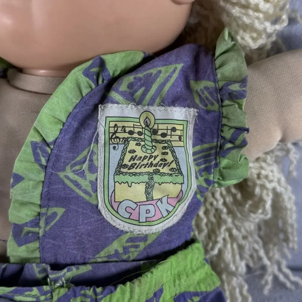 Cabbage Patch 1990 First Edition Designer “Happy Birthday” Girl Blonde Blue Eye